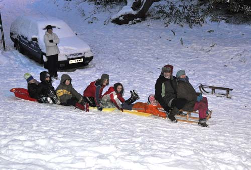 Windsor Road sledging: HebWeb