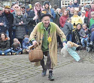 Heptonstall Pace Egg Play