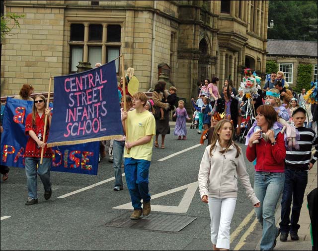 Hebden Bridge Carnival 2005