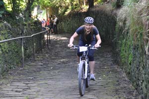 Cycling up the Buttress  - photo: HebWeb